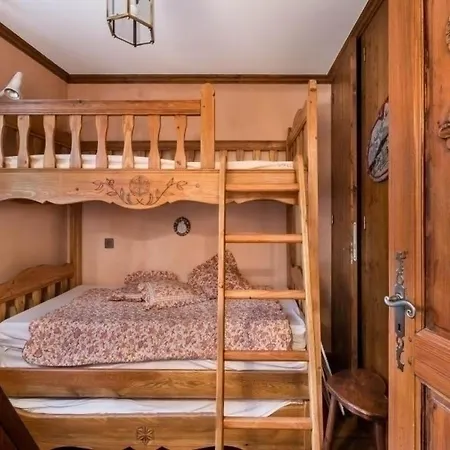 Apartment T3 Renove Avec Terrasse A 800m Du Centre De Megeve, Parking Et Wifi Inclus - Fr-1-453-166