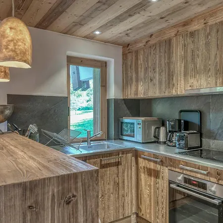 Apartment T3 Renove Avec Terrasse A 800m Du Centre De Megeve, Parking Et Wifi Inclus - Fr-1-453-166