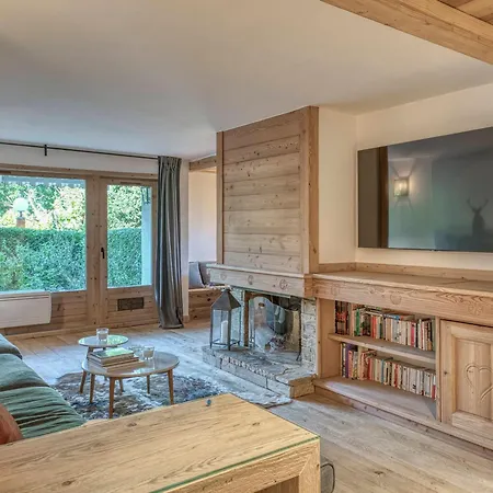 Apartment T3 Renove Avec Terrasse A 800m Du Centre De Megeve, Parking Et Wifi Inclus - Fr-1-453-166 Megeve